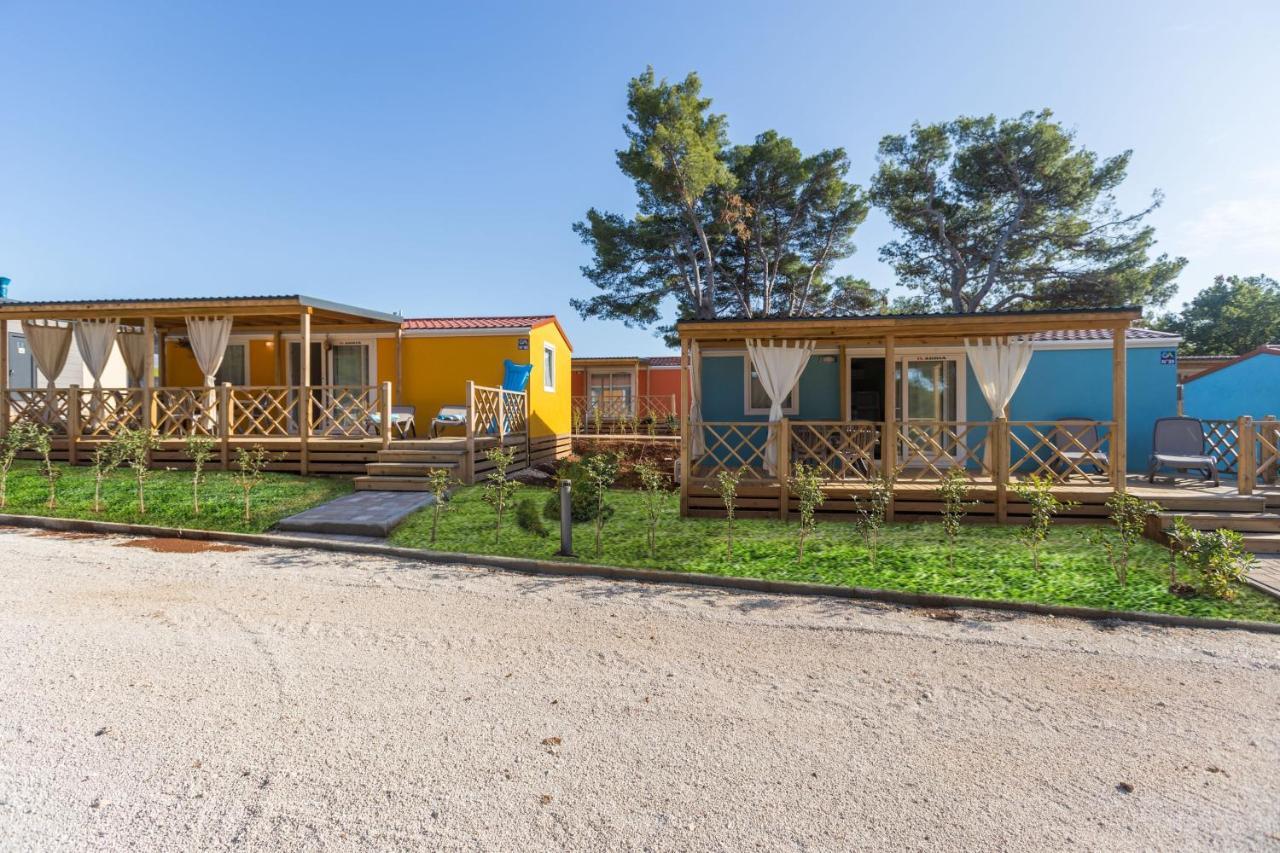 Camping Adria Mobile Homes Lanterna Porec Exterior photo